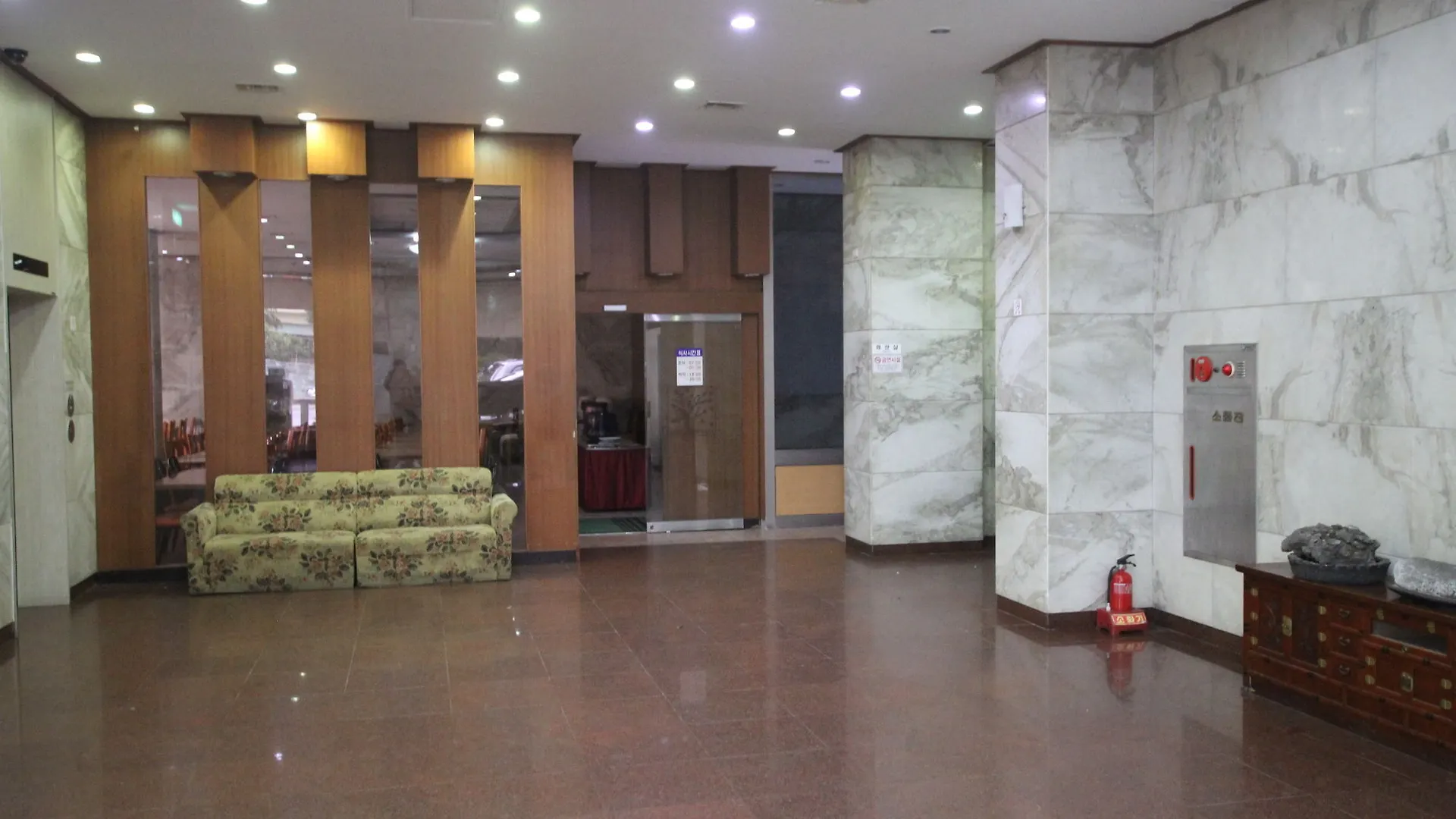 Hotel New World Csedzsu